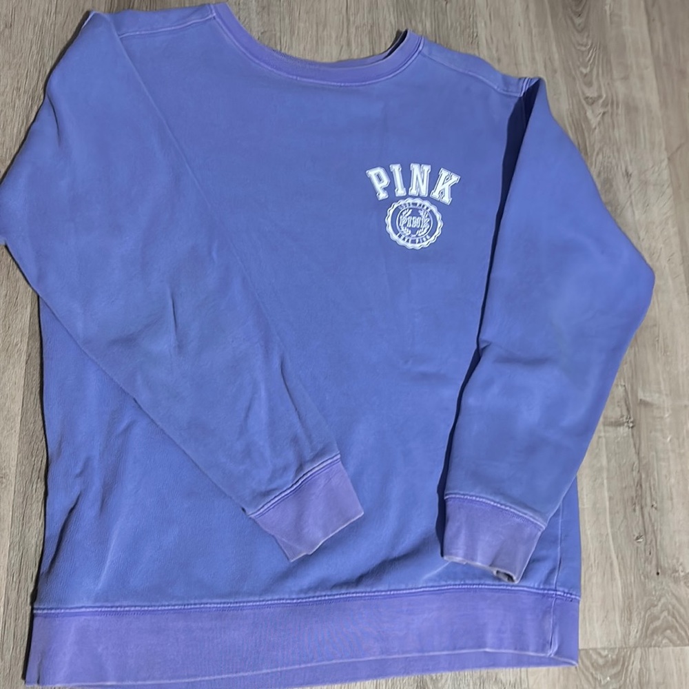 VS Pink Crewneck